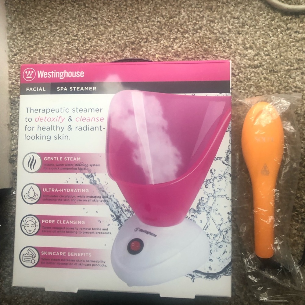 Package Deal: Westinghouse Facial stemmed & Soleil brush straightener